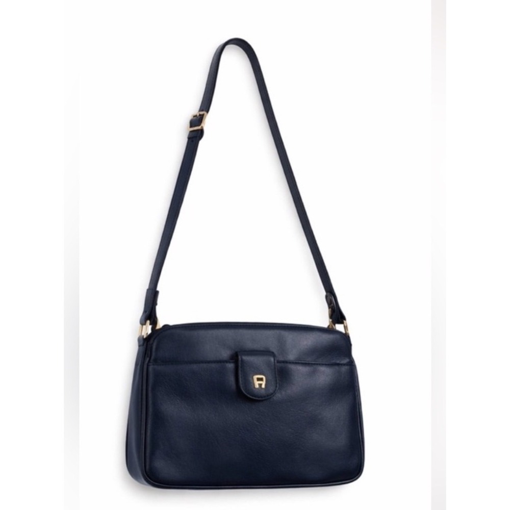 Etienne Aigner Navy Blue leather purse, shoulder bag